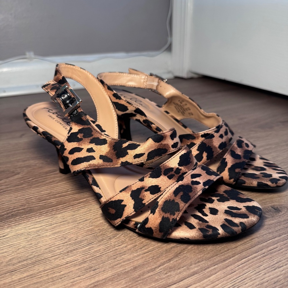 Abella Francine Leopard Print Kitten Heel Sandals 8.5M Slingback Pumps Comfort